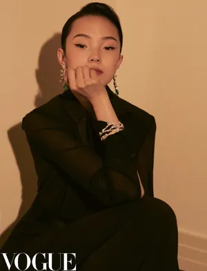 雎晓雯黑色礼服优雅性感写真图片_2