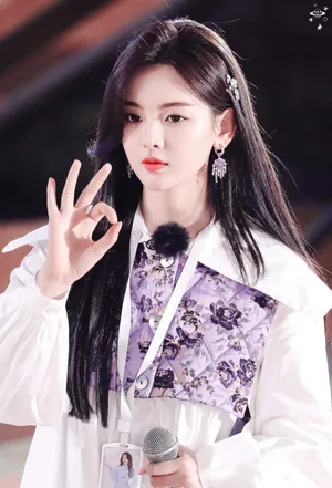 杨超越近日综艺录制私服照图片_3