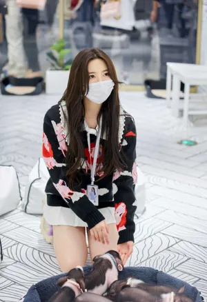杨超越近日综艺录制私服照图片_4