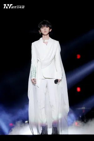 时代少年团按时长大周年演唱会帅气图片_2
