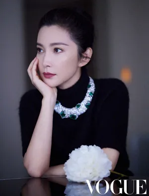 李冰冰刺绣纱裙温婉优雅写真图片