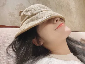 赖美云冬日温暖俏皮自拍照图片_3