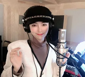 THE9许佳琪录音室私服图片