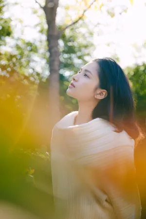 张婧仪白色毛衣清秀写真图片_5