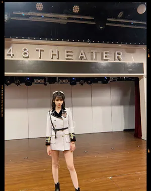 性感美女明星宋昕冉制服写真图片_3