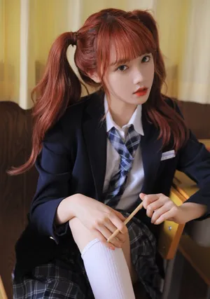 宋昕冉美腿丝袜性感制服写真_5