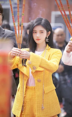 性感美女明星鞠婧祎开机图片_3