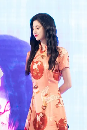 性感美女明星鞠婧祎旗袍优雅写真_6