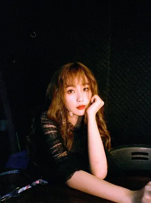 性感美女明星虞书欣黑丝长裙写真图片