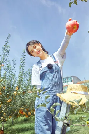 清纯美女邢菲耀眼写真图片_8