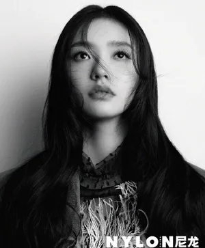 林允法式摩登红唇大片写真图片_6
