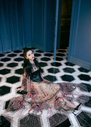 angelababy印花长裙性感写真图片_12