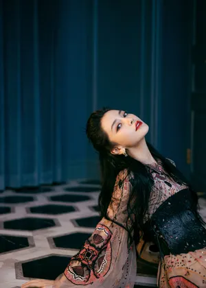 angelababy印花长裙性感写真图片_14