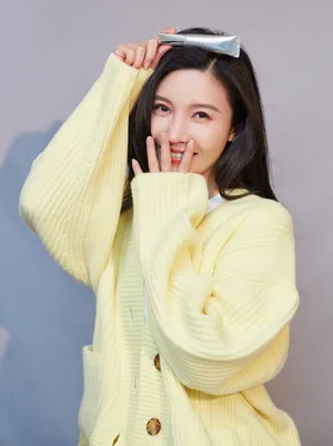 杨子珊性感优雅妩媚写真_2