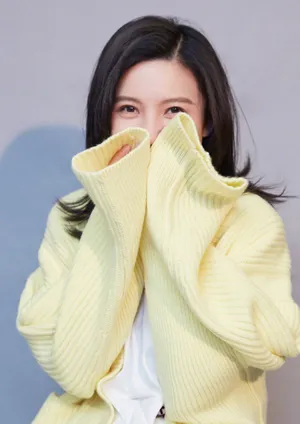 杨子珊性感优雅妩媚写真_5