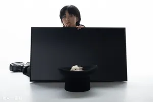 张子枫兔子礼帽时尚大片写真图片_1