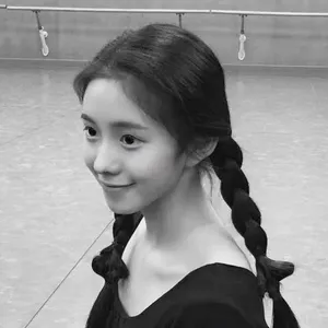 《一秒钟》电影主演刘浩存美照图片_6