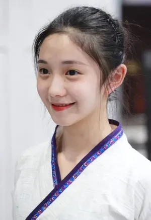 《一秒钟》电影主演刘浩存美照图片_7