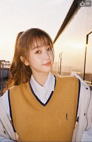 清纯美女明星虞书欣性感甜美写真_1