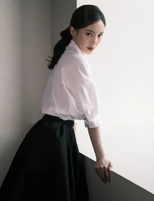 金晨精致优雅黑白写真图片_11