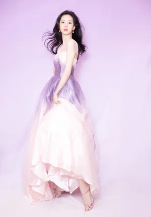 陈都灵紫色礼服唯美性感写真图片_7