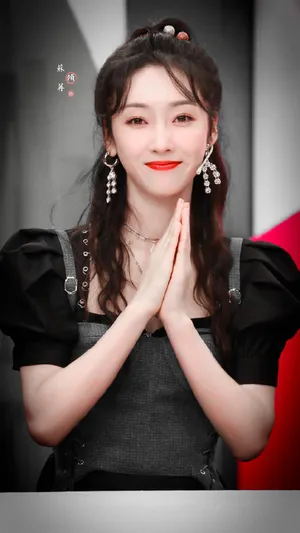 性感美女宣璐金光闪闪妩媚写真_3