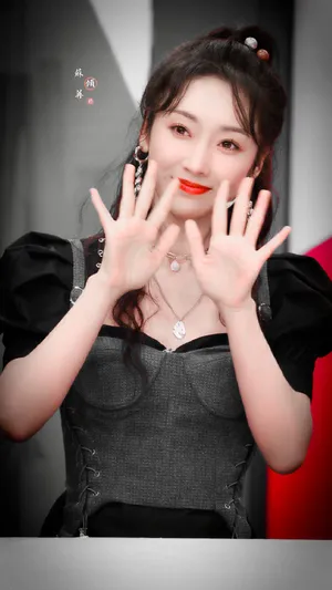 性感美女宣璐金光闪闪妩媚写真_5