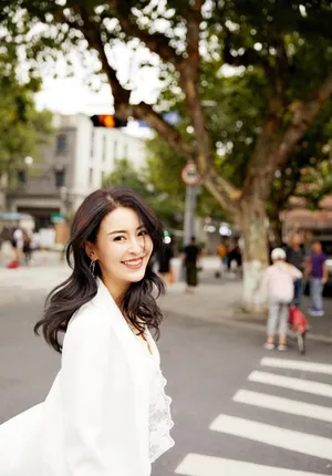 性感美女明星张净桐妩媚写真_3