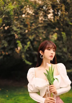 性感美女周麟嘉妩媚迷人写真_7
