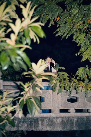 傅菁苏州古镇夜游摩登魅力性感写真_1