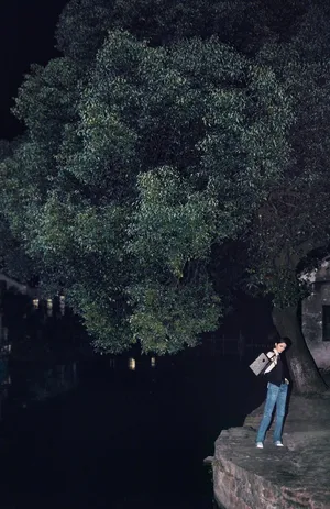 傅菁苏州古镇夜游摩登魅力性感写真_5