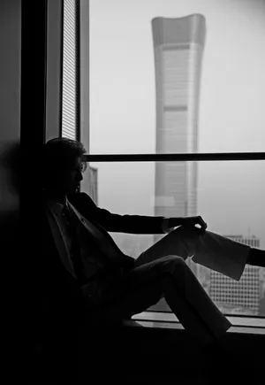 邓超元黑白剪影大片绅士帅气写真_5