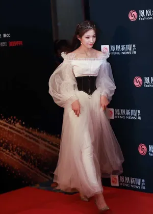 钟丽丽仙气琉璃长裙优雅写真图片_3