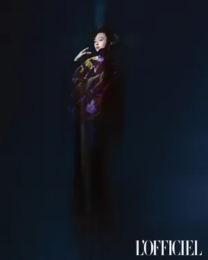 性感女星范冰冰《时装L'OFFICIEL》封面写真_10