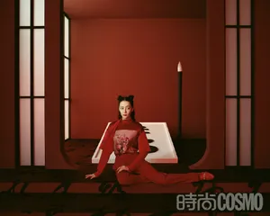 迪丽热巴国风红裙开年大片写真图片_4