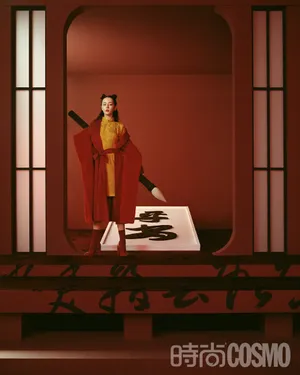 迪丽热巴国风红裙开年大片写真图片_5