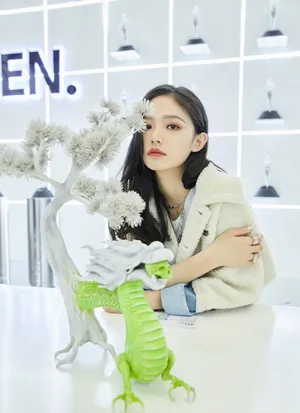 性感美女明星林允长腿妩媚写真_4
