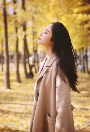 刘丁菡清新甜美写真图片_5