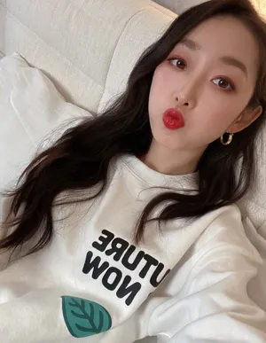 蒋梦婕轻甜养眼自拍图片_2