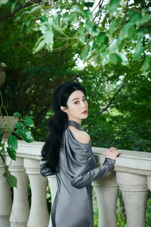 性感美女明星范冰冰前凸后翘诱惑写真_4