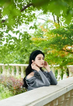 性感美女明星范冰冰前凸后翘诱惑写真_5