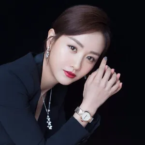 性感美女明星杨蓉优雅妩媚写真图片