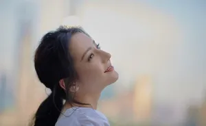 性感美女明星迪丽热巴妩媚优雅写真图片_2