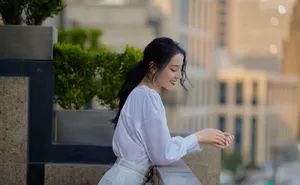 性感美女明星迪丽热巴妩媚优雅写真图片_5