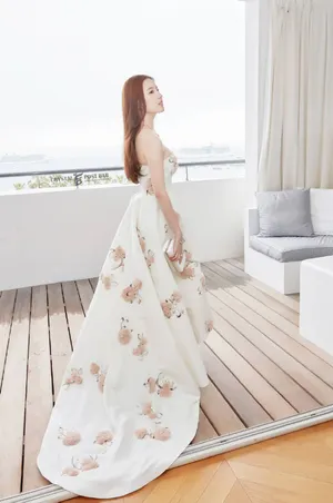 性感美女刘亦菲优雅撩人写真_6
