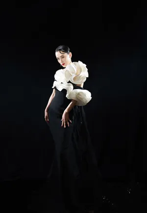黄圣依时尚先生盛典妩媚性感写真