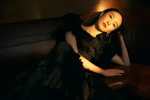 童瑶黑天鹅优雅性感写真图片_3