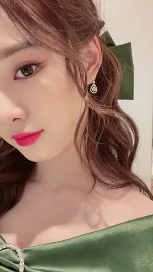 徐艺洋甜美俏皮自拍图片_2