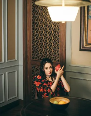 性感美女明星迪丽热巴火辣写真_2