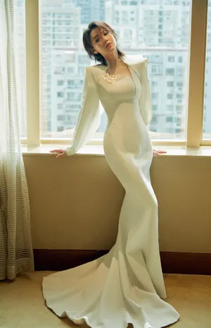张馨予性感曼妙身姿写真图片_5